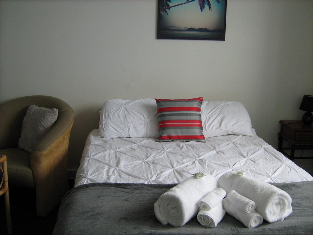 Downtown Backpackers & Accommodation Нельсон Экстерьер фото